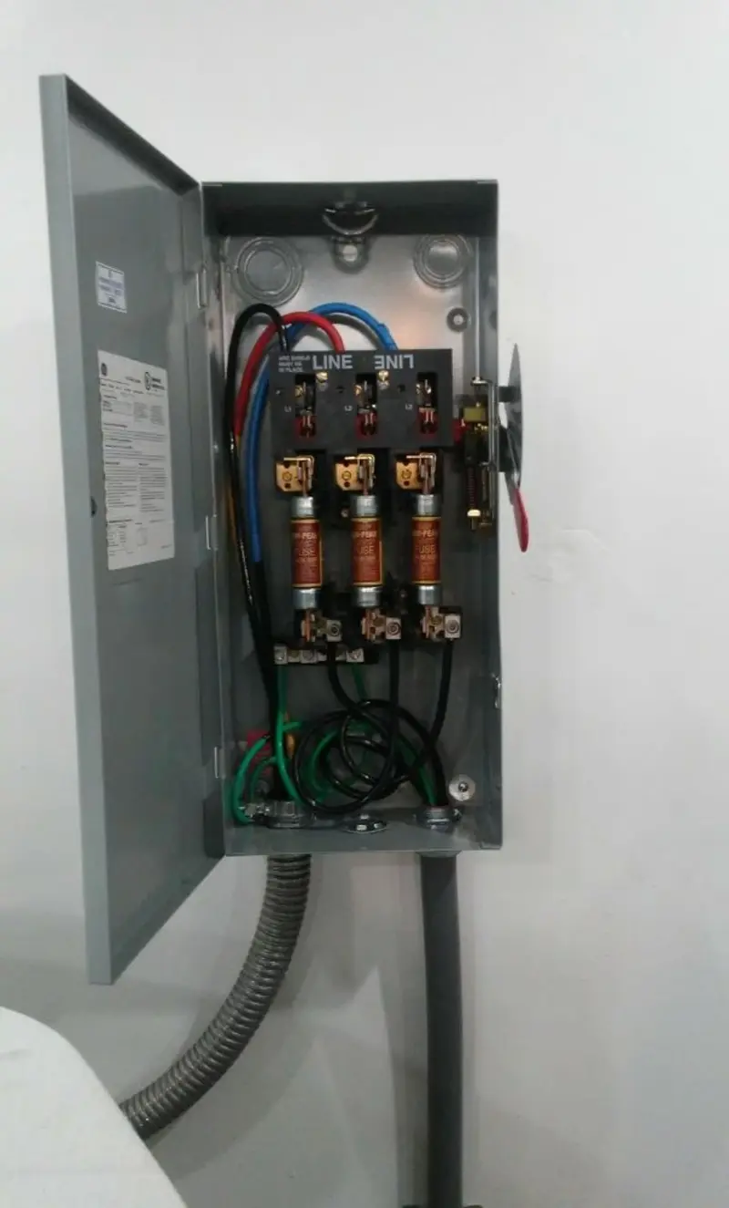 Three-phase disconnect switch installed for Smoke Detector Installation in Chester
